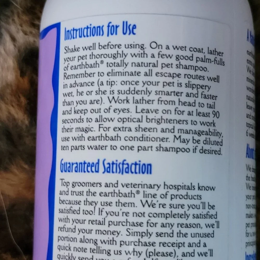Earthbath Pet Shampoo Dog or Cat Lavender Coat Brightener 16 oz New!